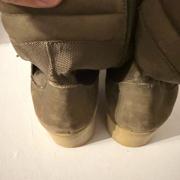 Steve Madden Olive and Tan Combat Boots - Picture 5 of 5